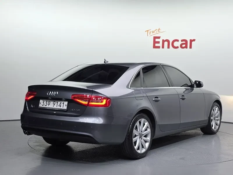 Audi A4 2.0 TDI, снимка 2 - Автомобили и джипове - 54144461
