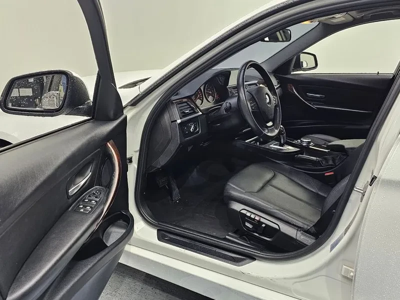 BMW 320 d, снимка 10 - Автомобили и джипове - 54590214