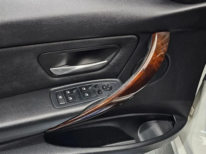 BMW 320 d, снимка 16 - Автомобили и джипове - 54590214
