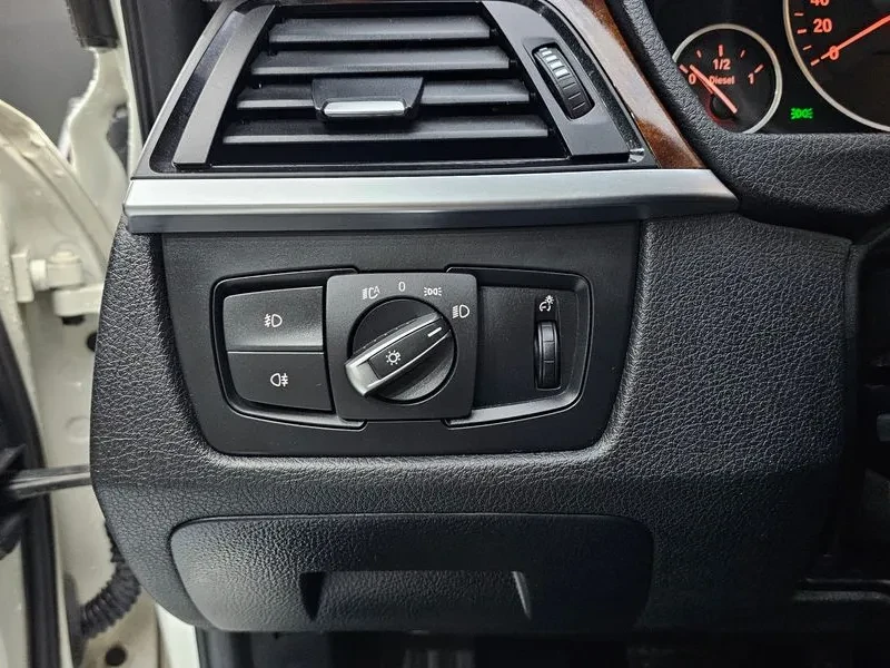 BMW 320 d, снимка 17 - Автомобили и джипове - 54590214