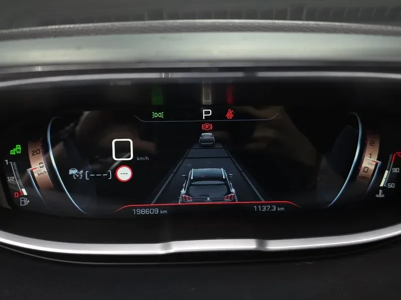Peugeot 5008 2.0 Bluehdi Gt, снимка 8 - Автомобили и джипове - 55830668