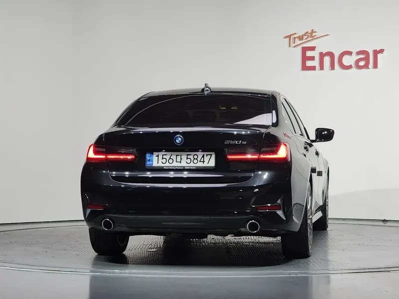 BMW 330 M Sports Hybrid - САМО 30% АВАНС, снимка 4 - Автомобили и джипове - 55991871