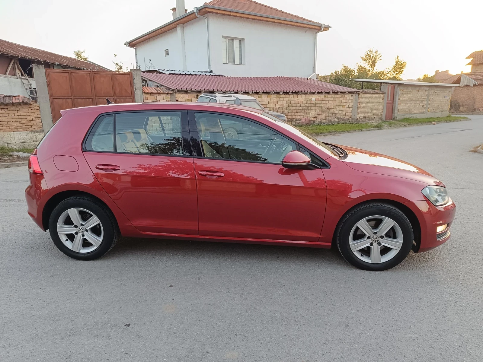 VW Golf 1.6 TDI DSG Автомат  - изображение 4