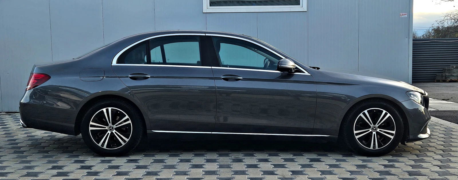 Mercedes-Benz E 220 AMG/GERMANY/PANO/360CAMERA/ПОДГР/AMBIENT/AUTO H/LI - изображение 4