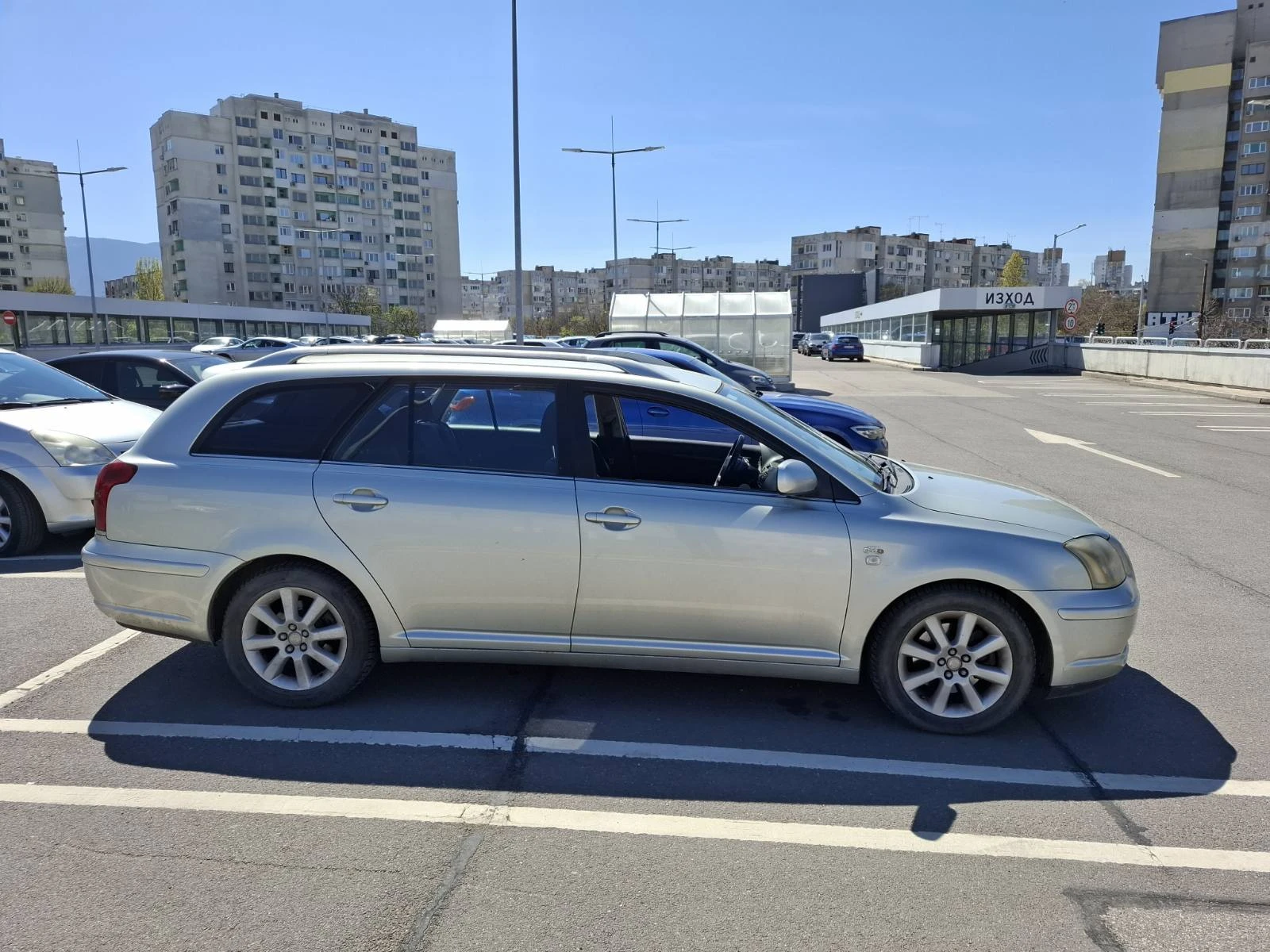 Toyota Avensis 2.0D4D - изображение 7