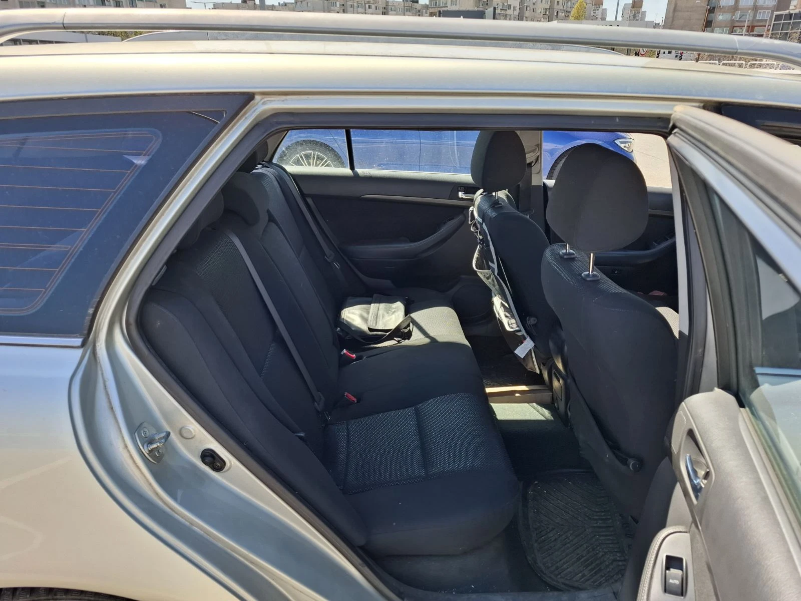 Toyota Avensis 2.0D4D - изображение 9