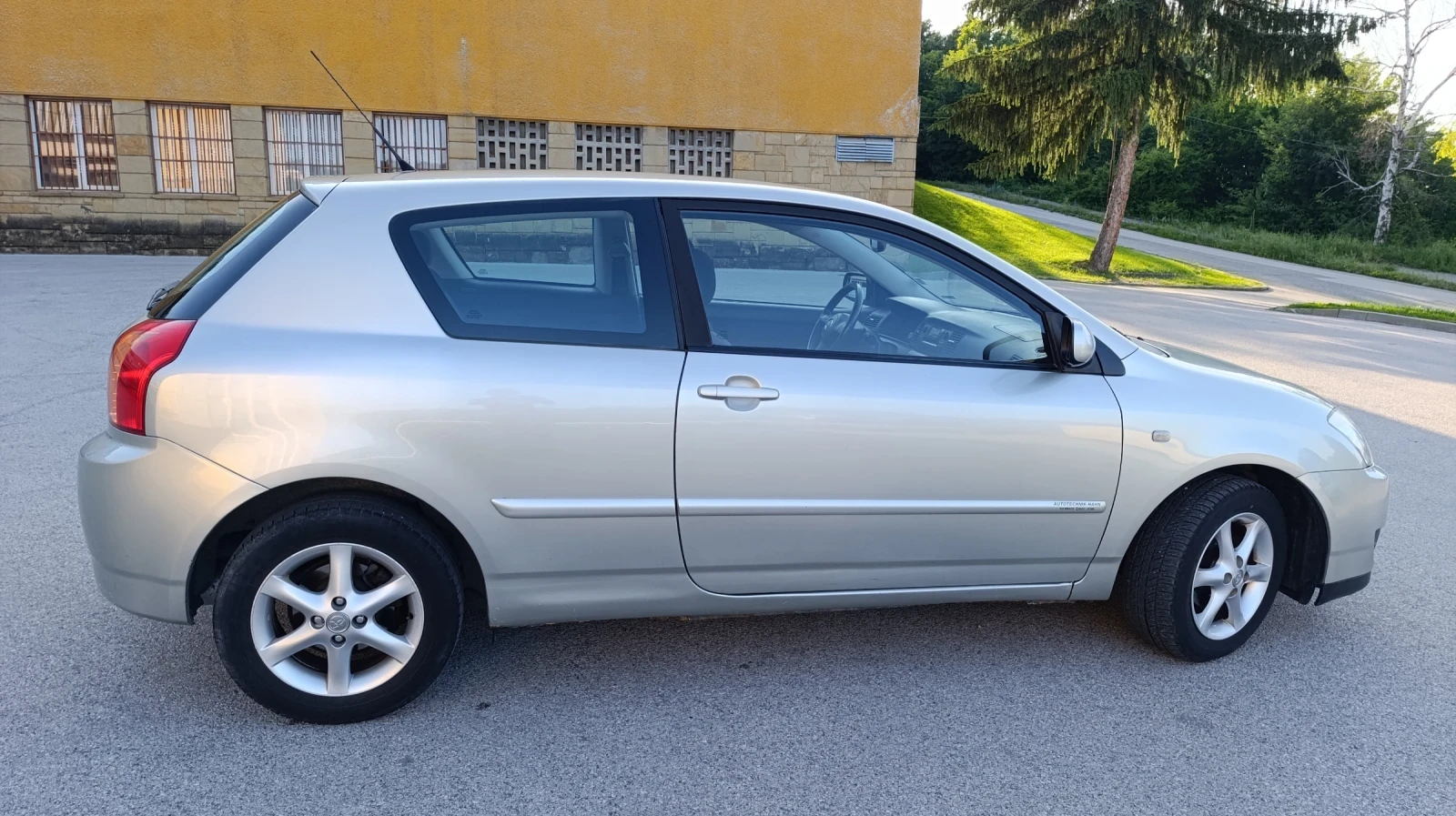 Toyota Corolla  - изображение 4