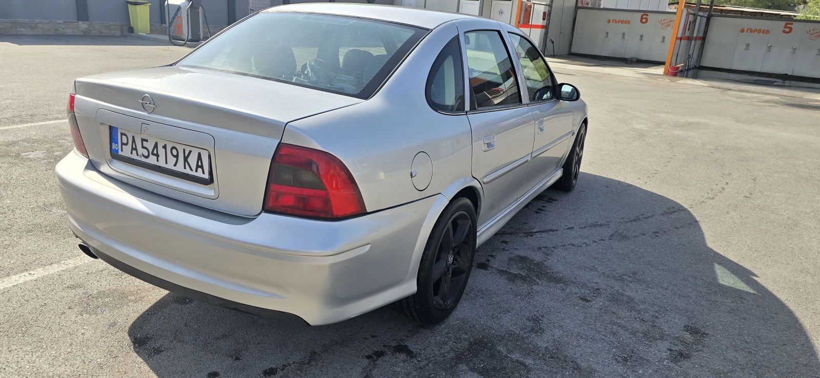 Opel Vectra 2.2 DTI - изображение 2