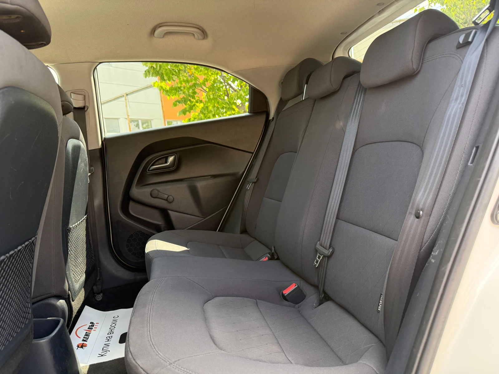Kia Rio 1.1d 75 к.с. - изображение 9