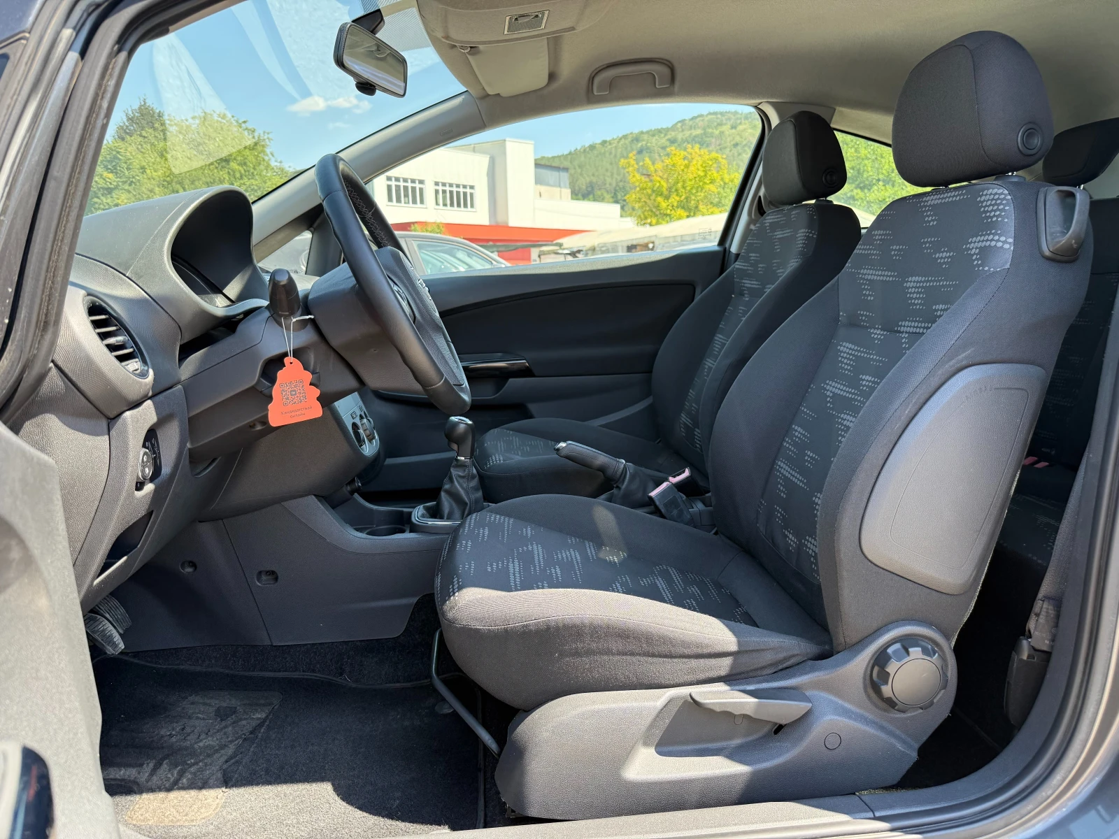 Opel Corsa 1.2i-86к.с-климатик - изображение 10