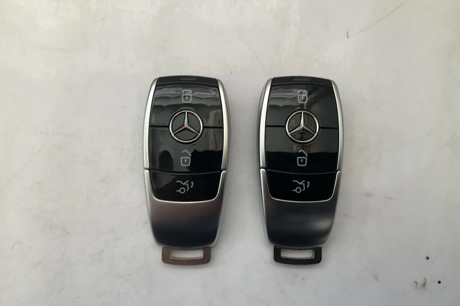 Mercedes-Benz E 300 !! 6408 km !! + plug-in, 4Matic, AirMatic | Mobile.bg   14