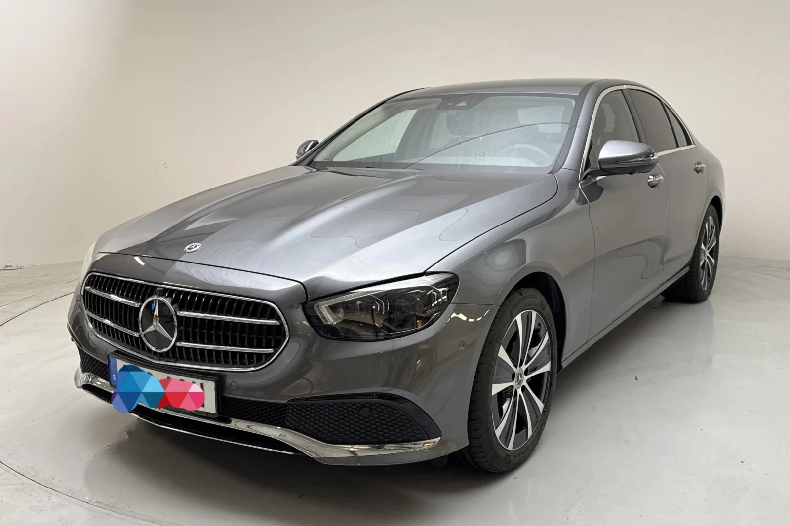 Mercedes-Benz E 300 !! 6408 km !! + plug-in, 4Matic, AirMatic | Mobile.bg   1