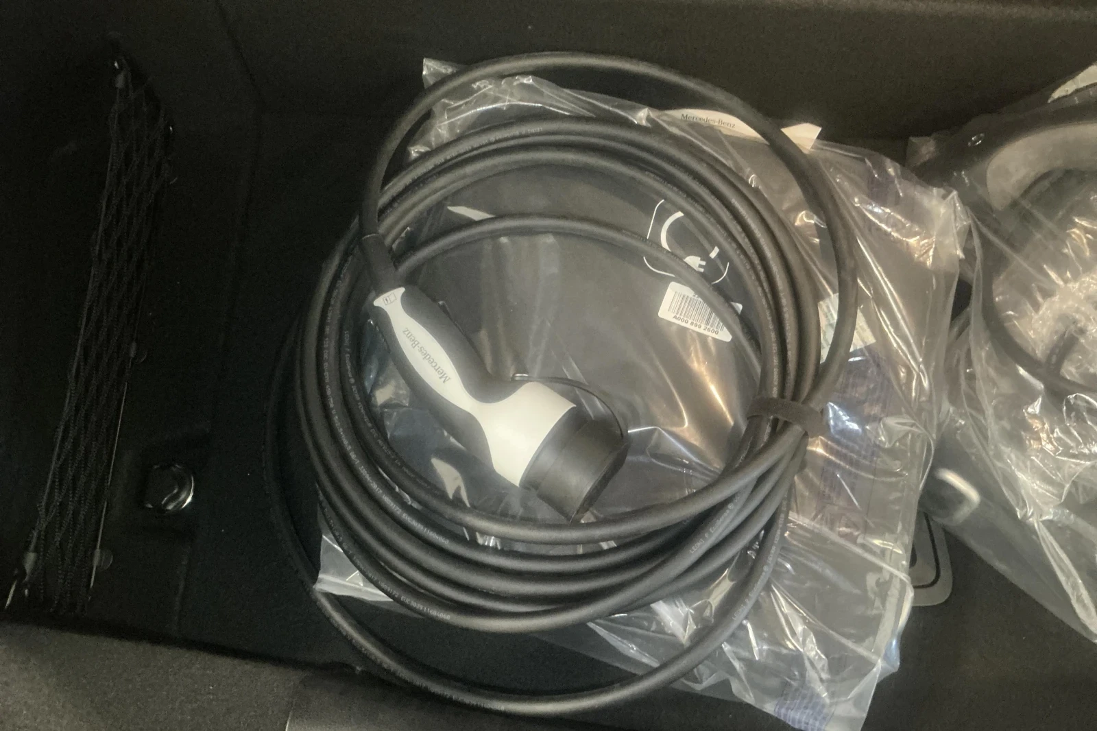 Mercedes-Benz E 300 !! 6408 km !! + plug-in, 4Matic, AirMatic | Mobile.bg   12