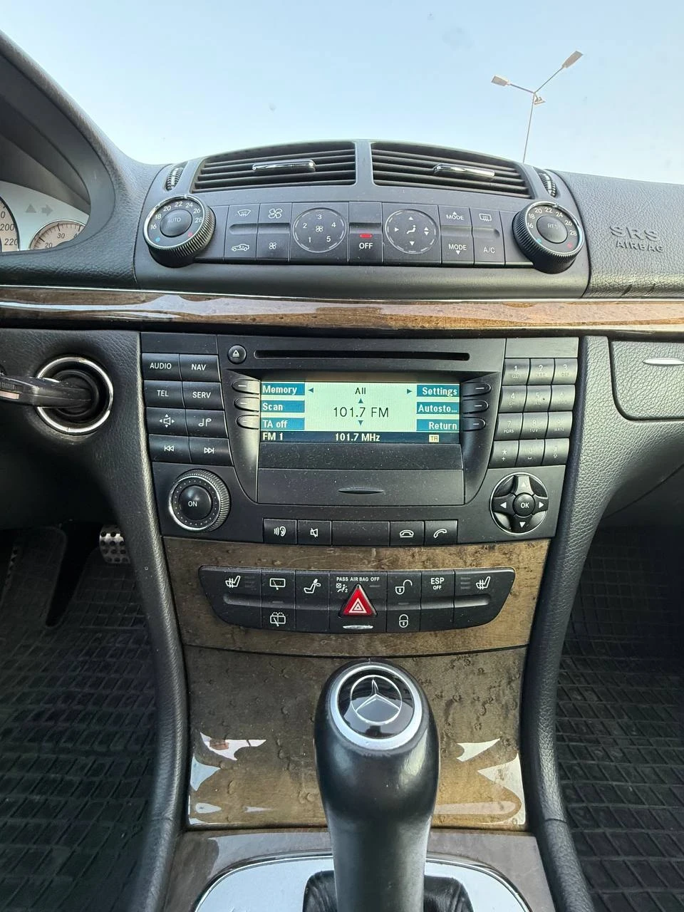 Mercedes-Benz E 200 | Mobile.bg   11