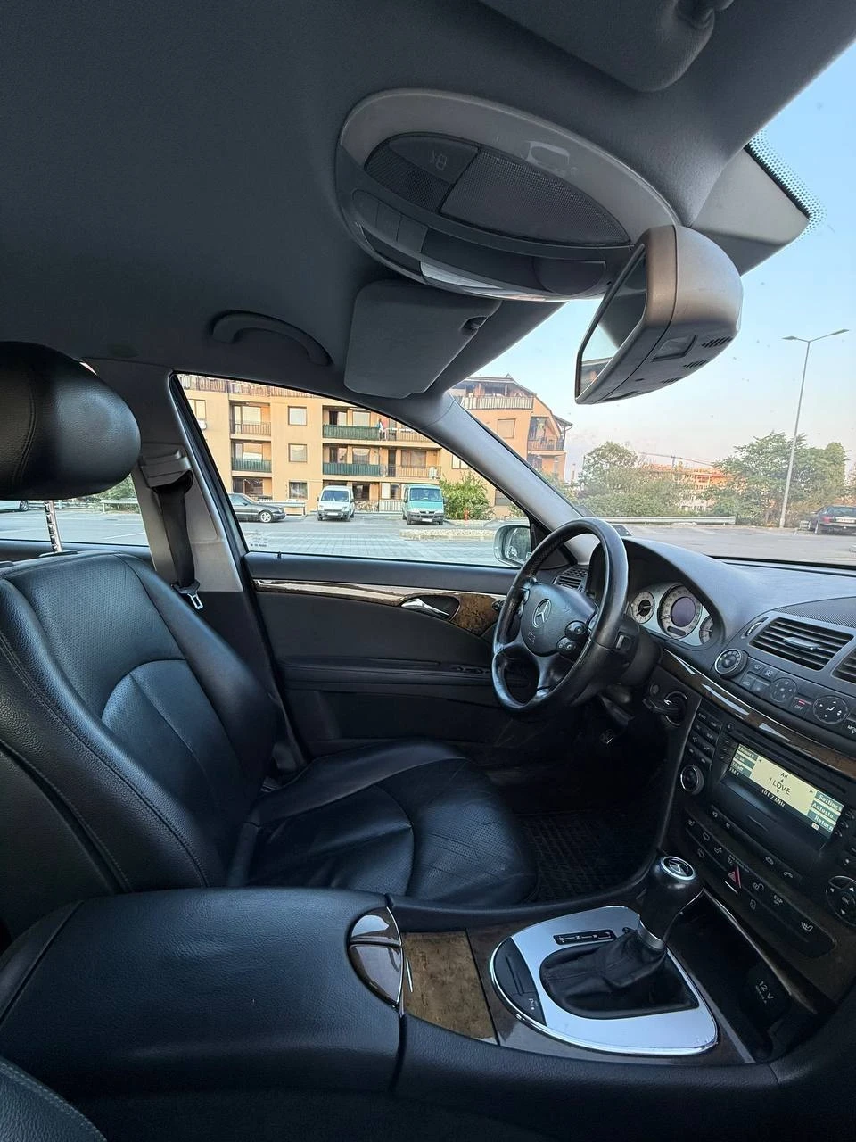 Mercedes-Benz E 200  - изображение 6