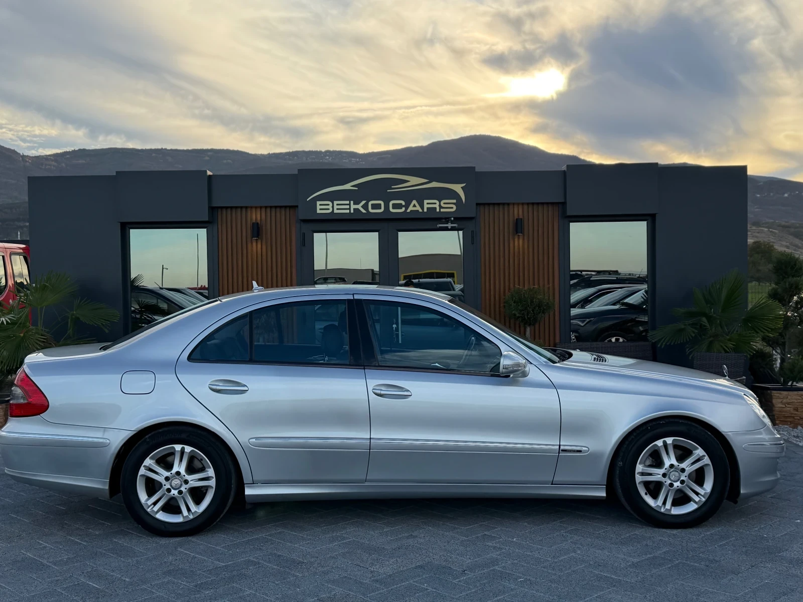 Mercedes-Benz E 220 Фейс нов внос от Франция! - изображение 3