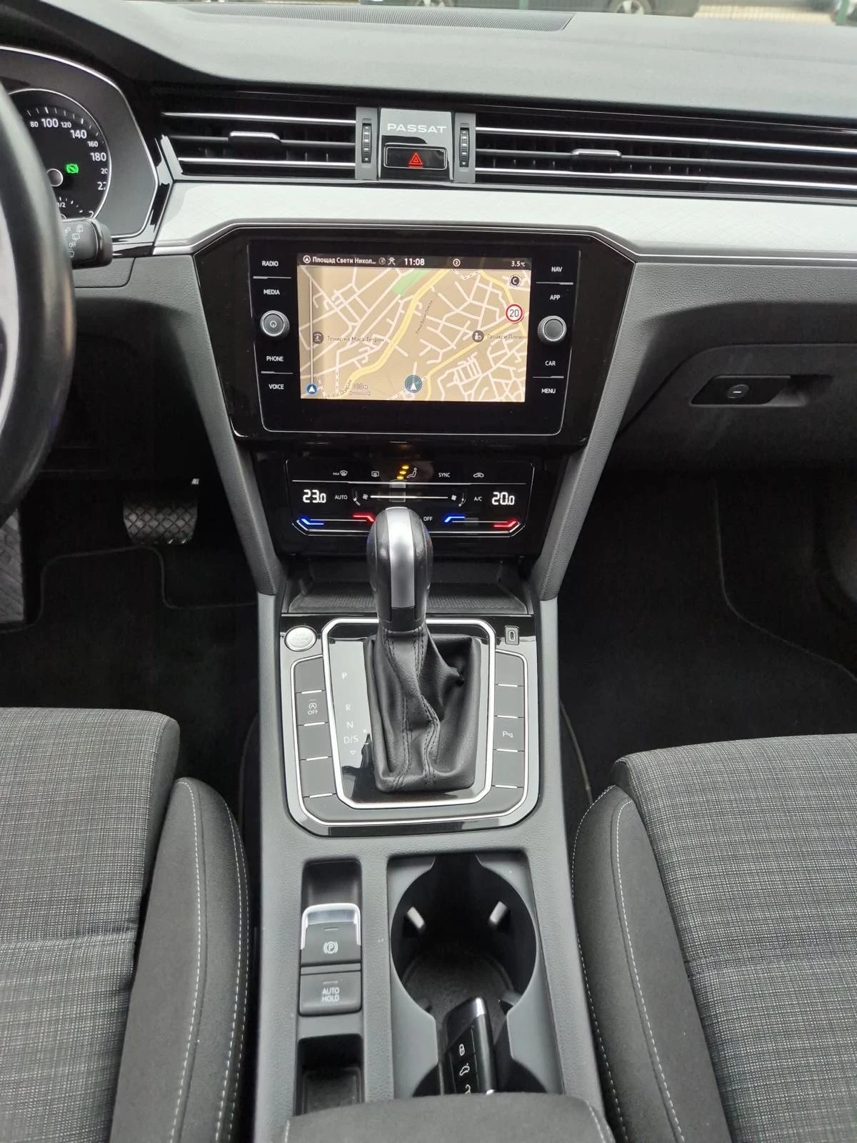 VW Passat 2.0TDI Facelift, Distronic, �������� ������� | Mobile.bg � ����������� 11