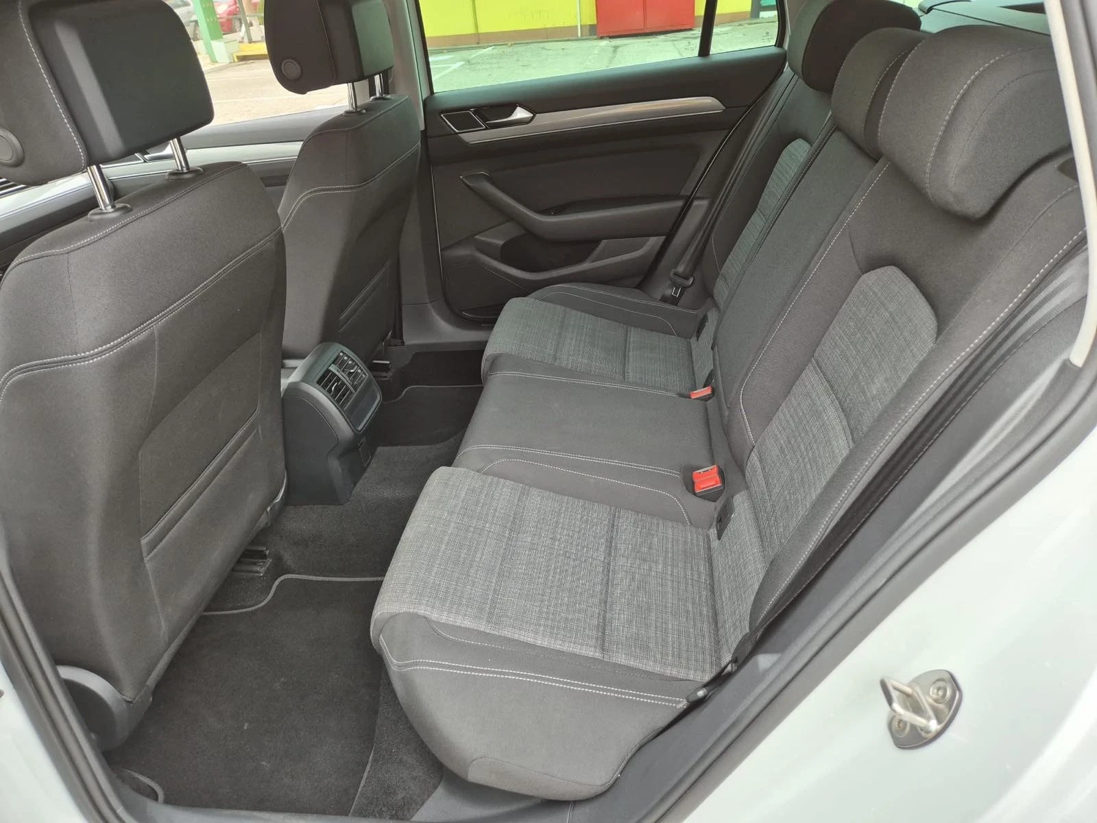 VW Passat 2.0TDI Facelift, Distronic, �������� ������� | Mobile.bg � ����������� 14