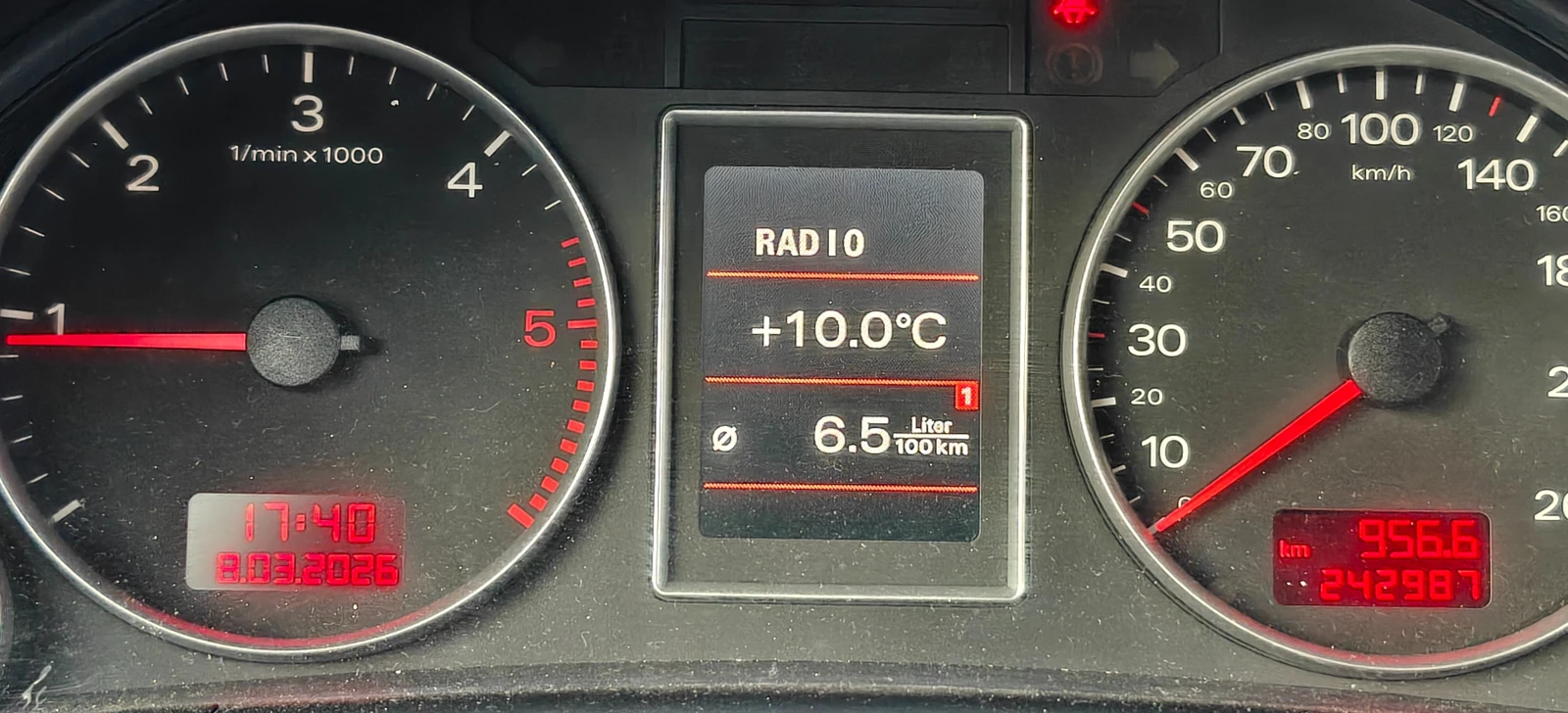 Audi A4, снимка 14 - Автомобили и джипове - 53758963