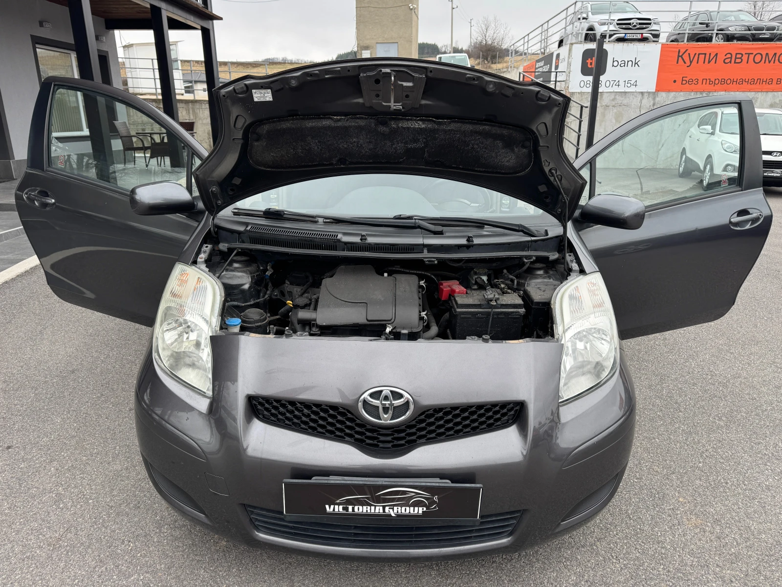 Toyota Yaris 1.0I НОВ ВНОС , снимка 12 - Автомобили и джипове - 53942018