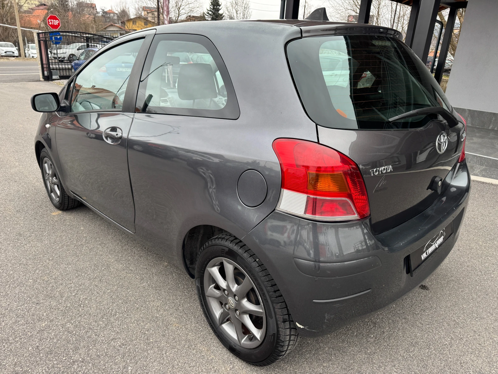 Toyota Yaris 1.0I НОВ ВНОС , снимка 6 - Автомобили и джипове - 53942018