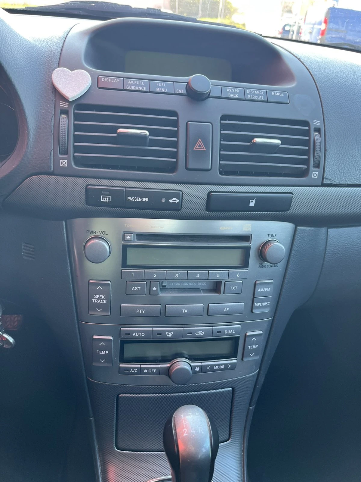 Toyota Avensis Авенсис, снимка 3 - Автомобили и джипове - 54174550