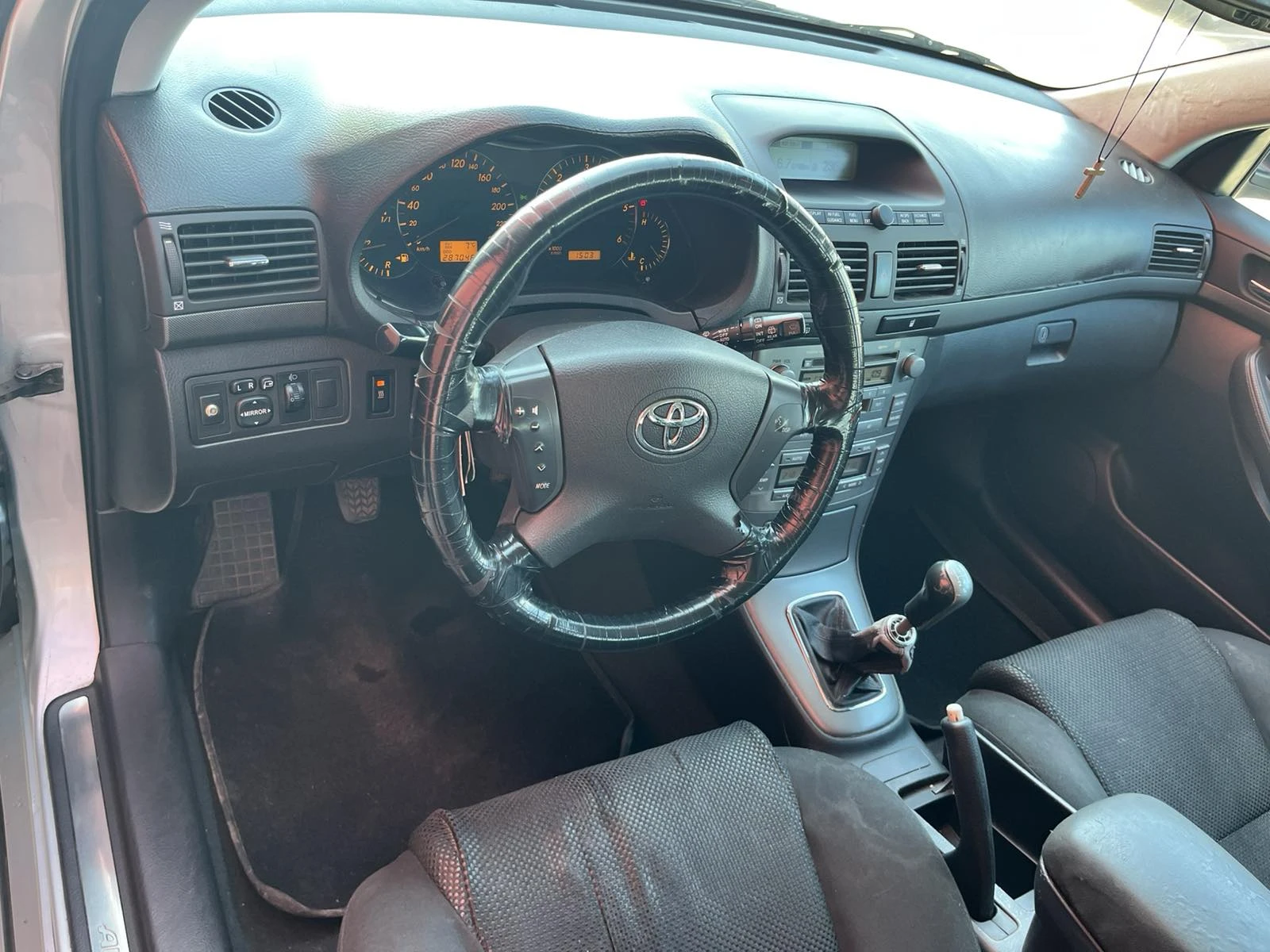 Toyota Avensis Авенсис, снимка 16 - Автомобили и джипове - 54174550