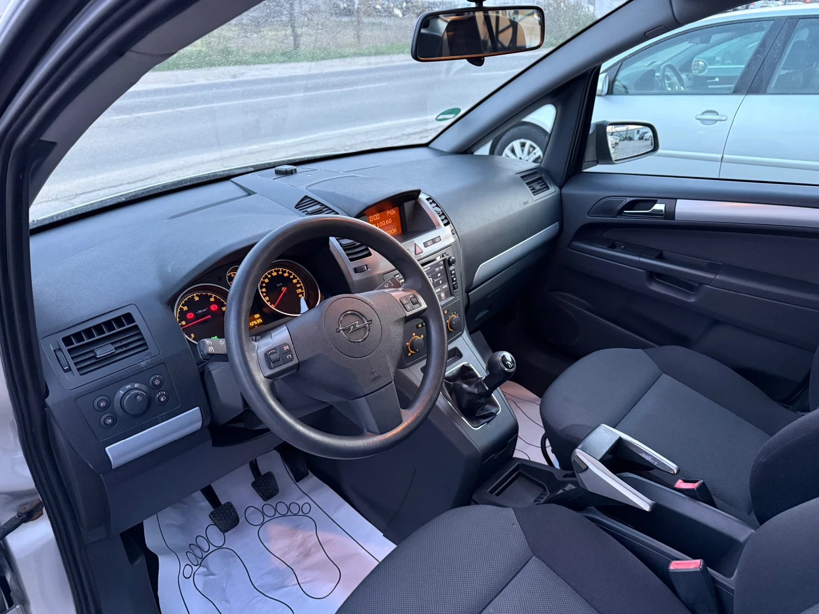 Opel Zafira 1.9 CDTI LIZING 7-МЕСТА АВТОПИЛОТ, снимка 7 - Автомобили и джипове - 54207298