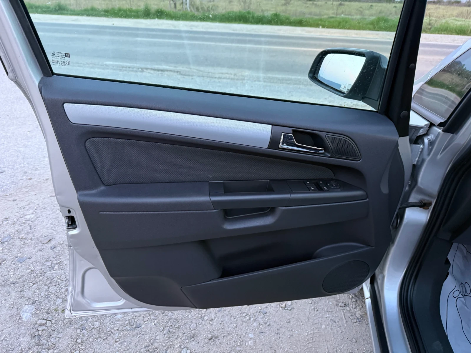 Opel Zafira 1.9 CDTI LIZING 7-МЕСТА АВТОПИЛОТ, снимка 8 - Автомобили и джипове - 54207298