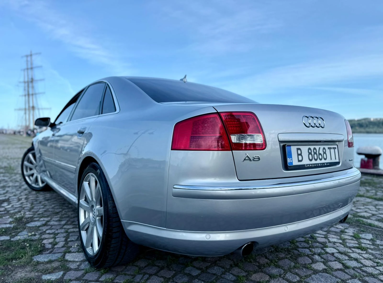 Audi A8 4.2 V8* S Line* Bose* Подгрев* , снимка 4 - Автомобили и джипове - 54698355