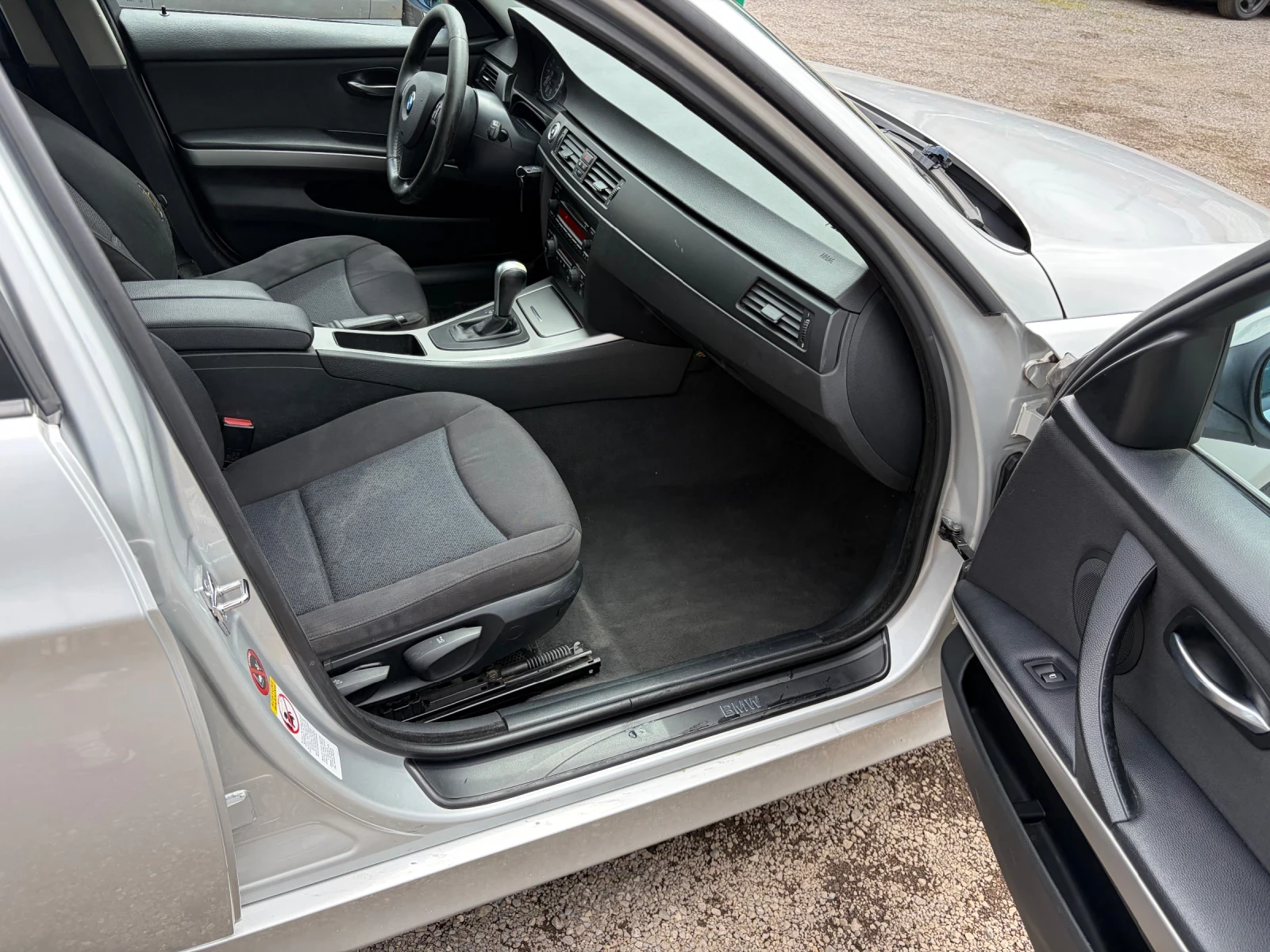 BMW 320, снимка 13 - Автомобили и джипове - 54921097