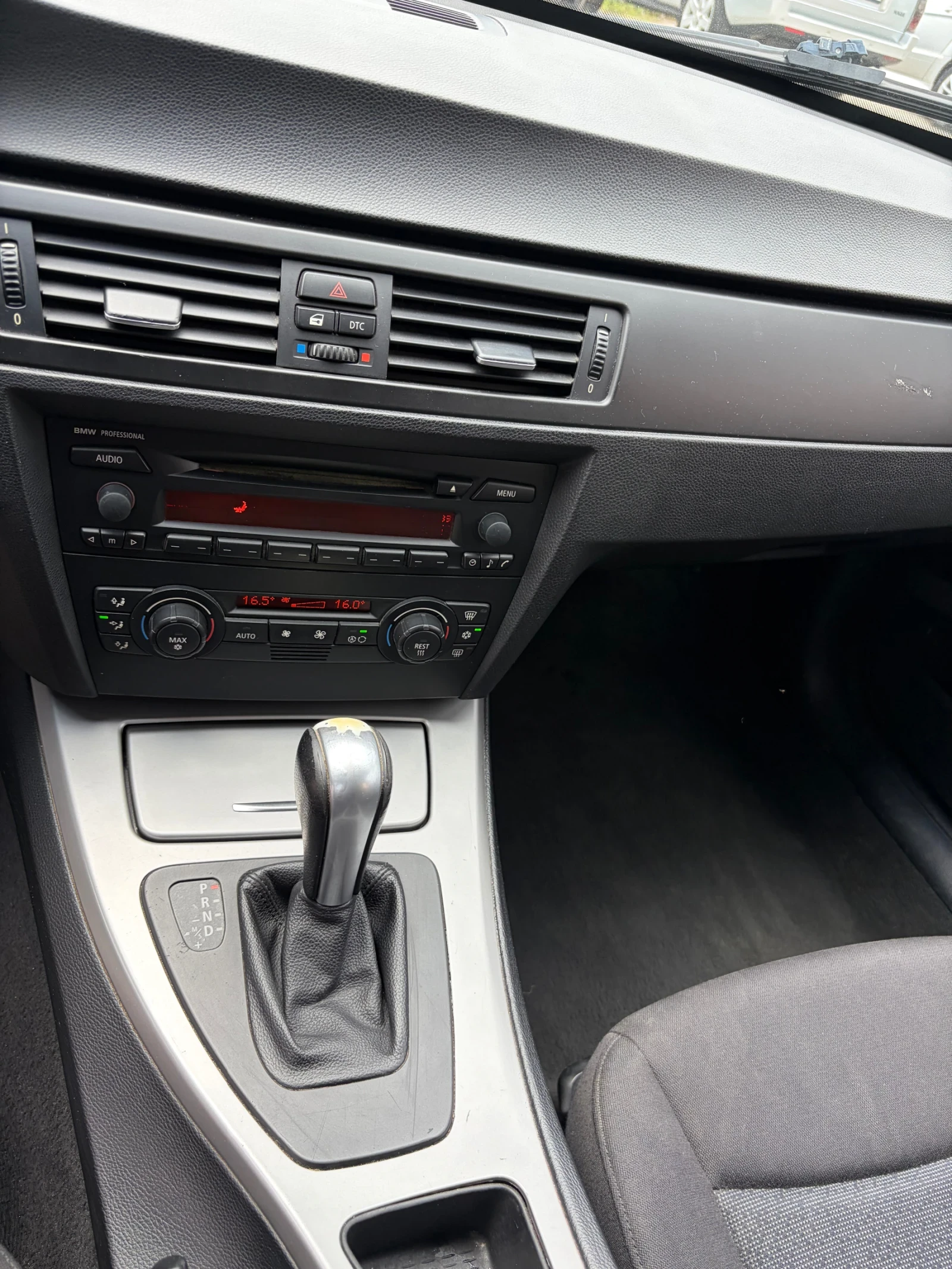 BMW 320, снимка 11 - Автомобили и джипове - 54921097