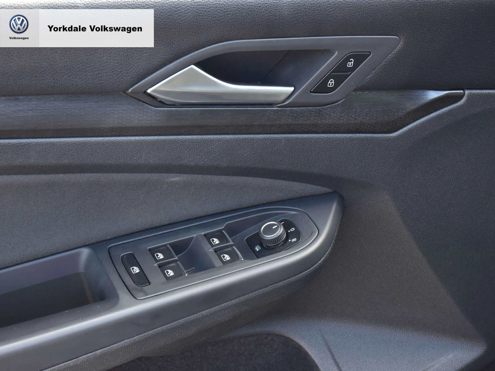VW Golf GTI / HUD/Harman Kardon/ЦЕНА ДО БГ , снимка 12 - Автомобили и джипове - 54972703