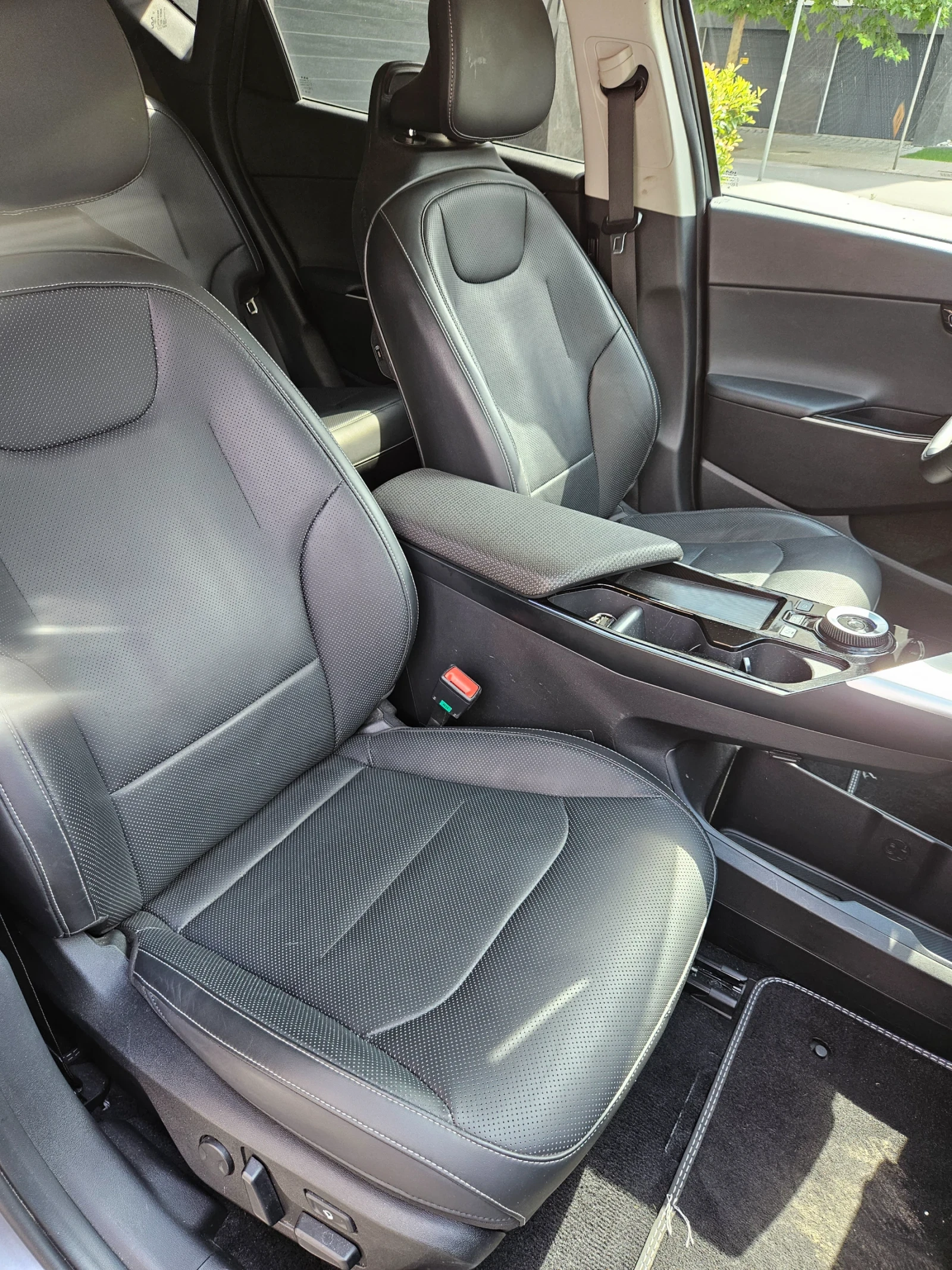 Kia EV6 100% РЕАЛНИ КМ /СЕРВИЗНА КНИЖКА/ ТОП СЪСТОЯНИЕ !!!, снимка 7 - Автомобили и джипове - 55014314