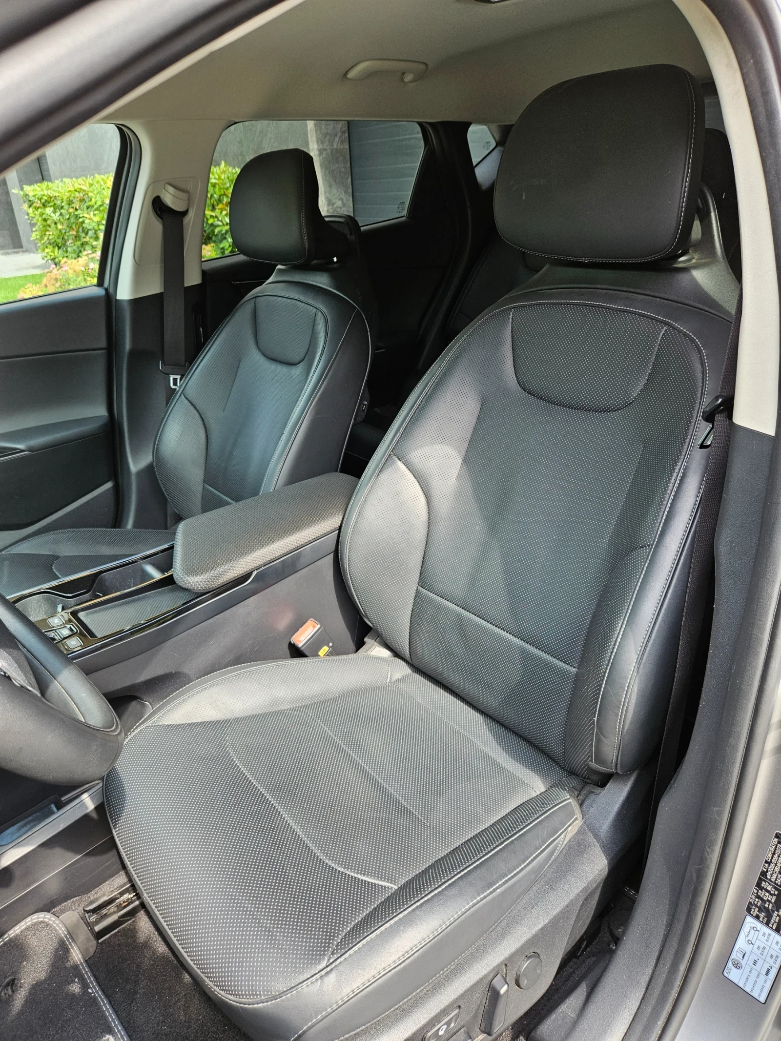 Kia EV6 100% РЕАЛНИ КМ /СЕРВИЗНА КНИЖКА/ ТОП СЪСТОЯНИЕ !!!, снимка 6 - Автомобили и джипове - 55014314