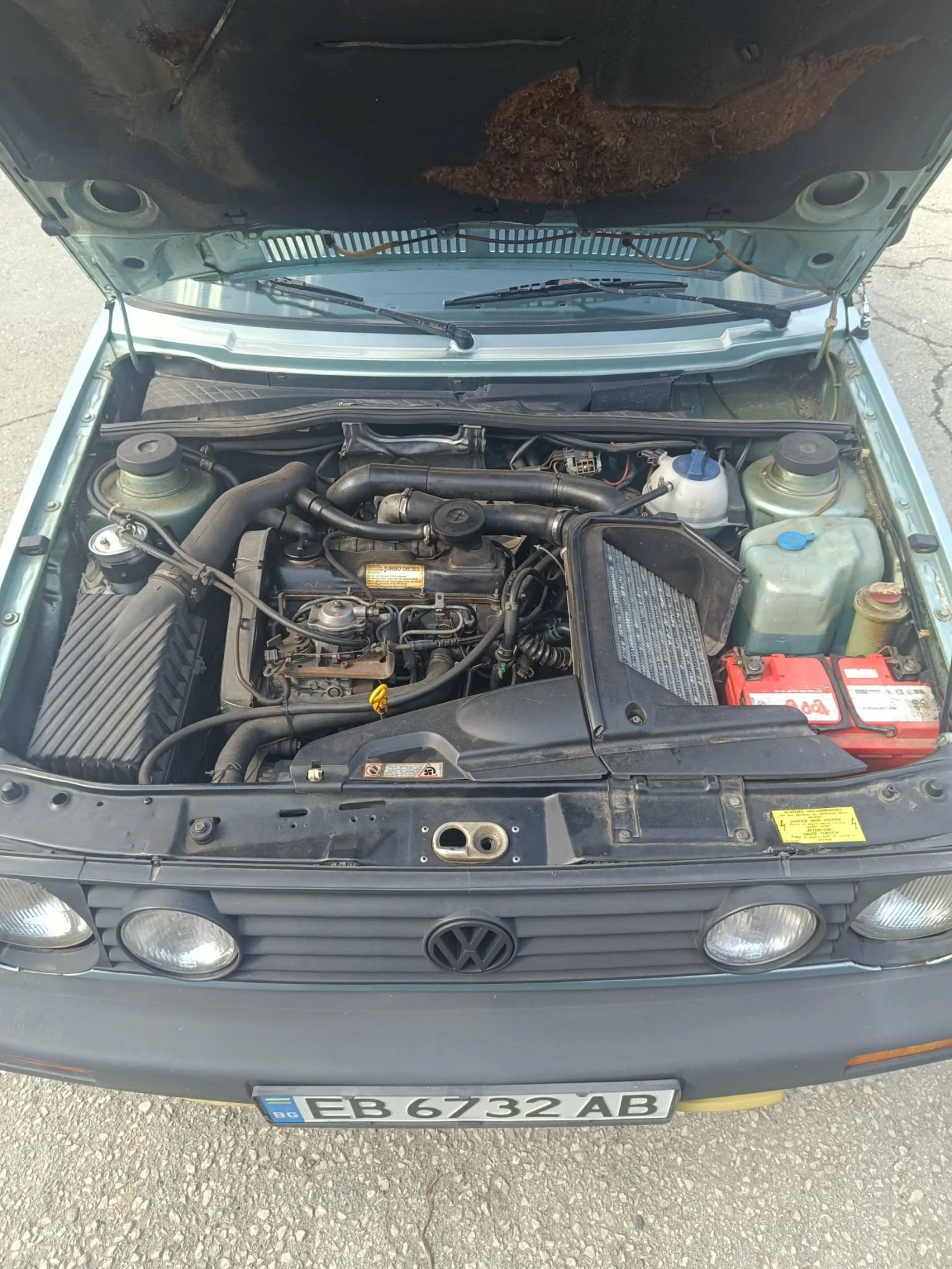 VW Golf 1.6 TDI, снимка 7 - Автомобили и джипове - 55074683