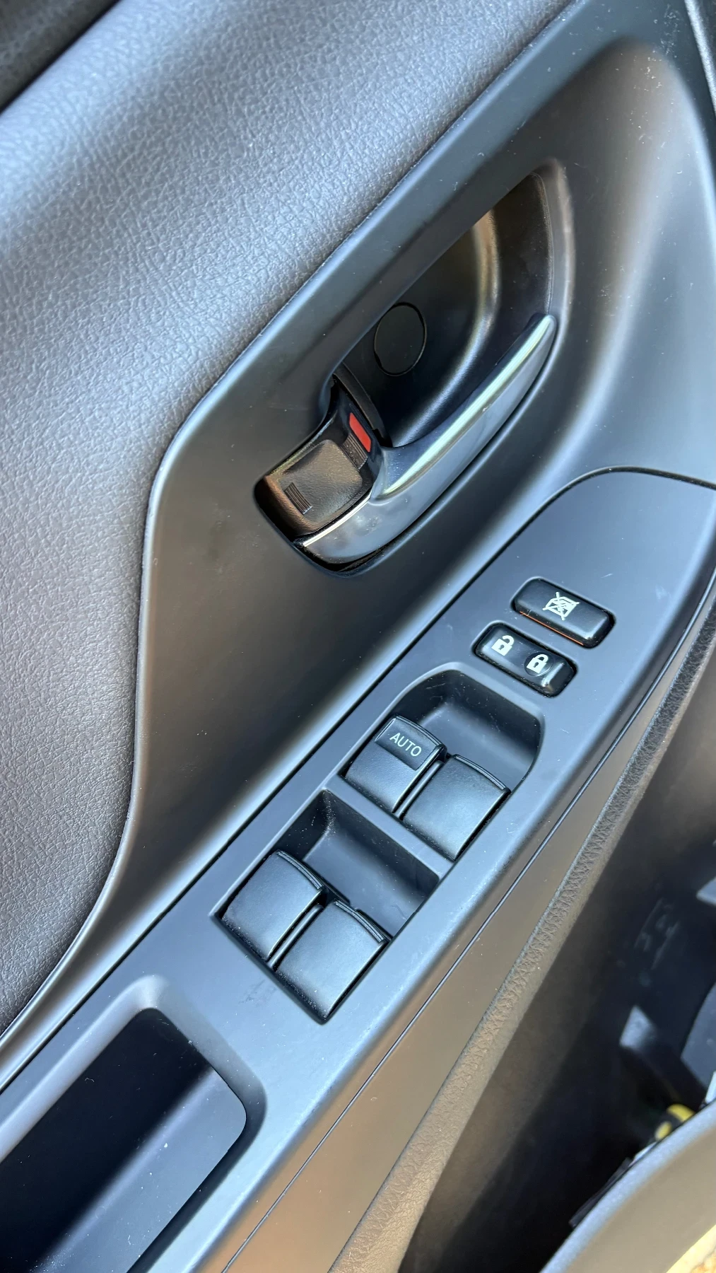 Toyota Yaris Toyota Yaris Hybrid Y20   CarPlay   Камера  , снимка 11 - Автомобили и джипове - 55254623