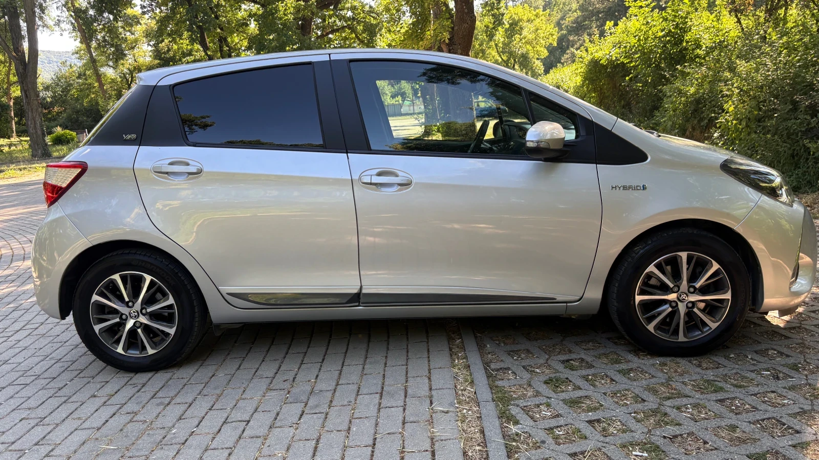 Toyota Yaris Toyota Yaris Hybrid Y20   CarPlay   Камера   Паркт
