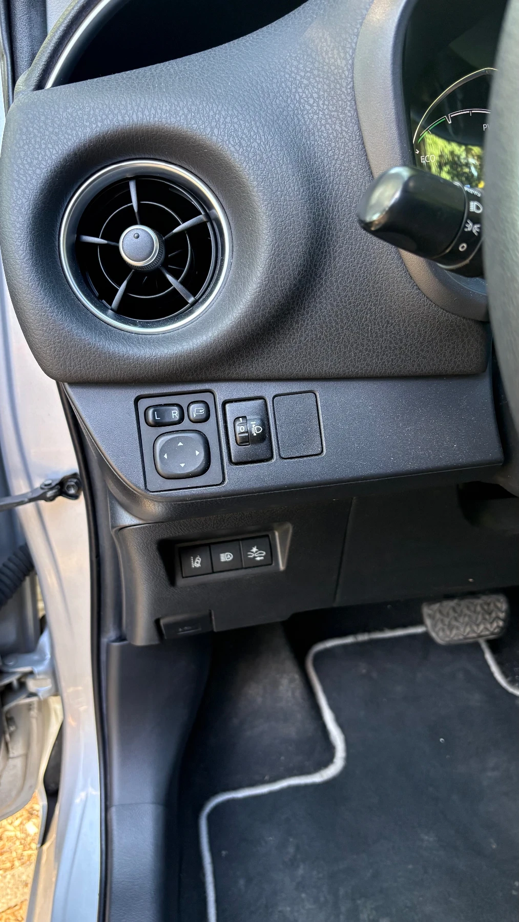 Toyota Yaris Toyota Yaris Hybrid Y20   CarPlay   Камера  , снимка 9 - Автомобили и джипове - 55254623