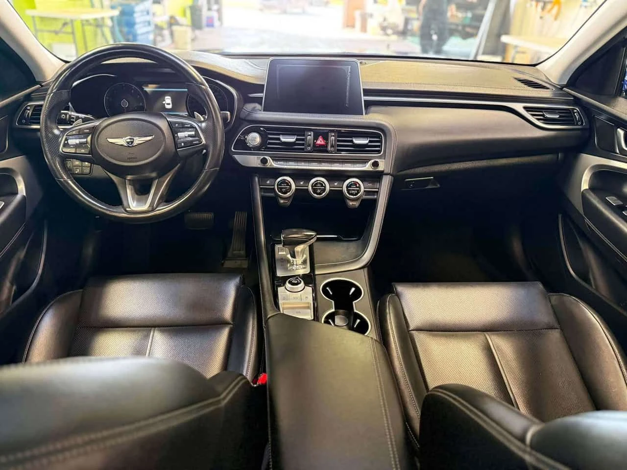 Genesis G70 * CARFAX * ���� �� �� | Mobile.bg � ����������� 10