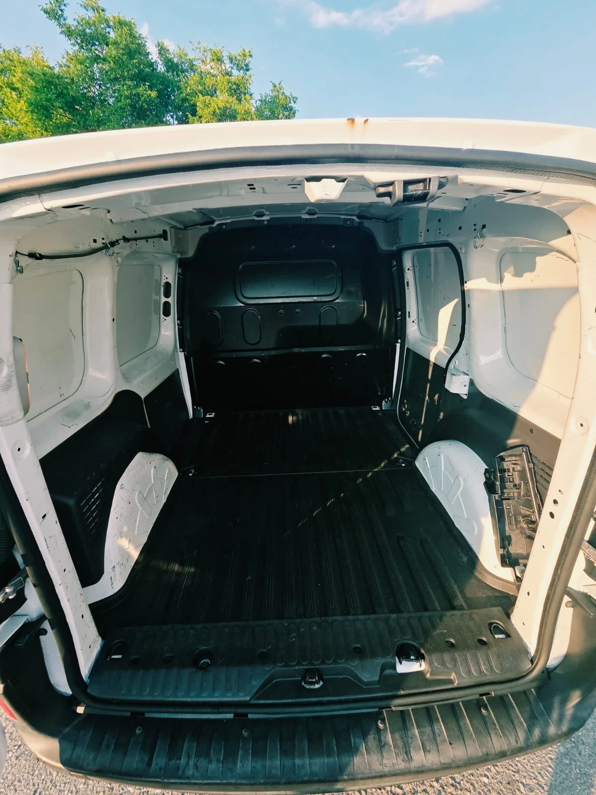 Renault Kangoo 1.5DCI, снимка 4 - Автомобили и джипове - 55359213