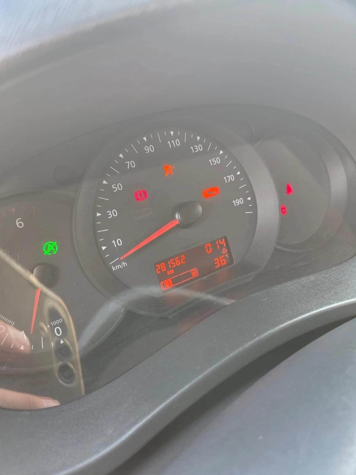 Renault Kangoo 1.5DCI, снимка 11 - Автомобили и джипове - 55359213