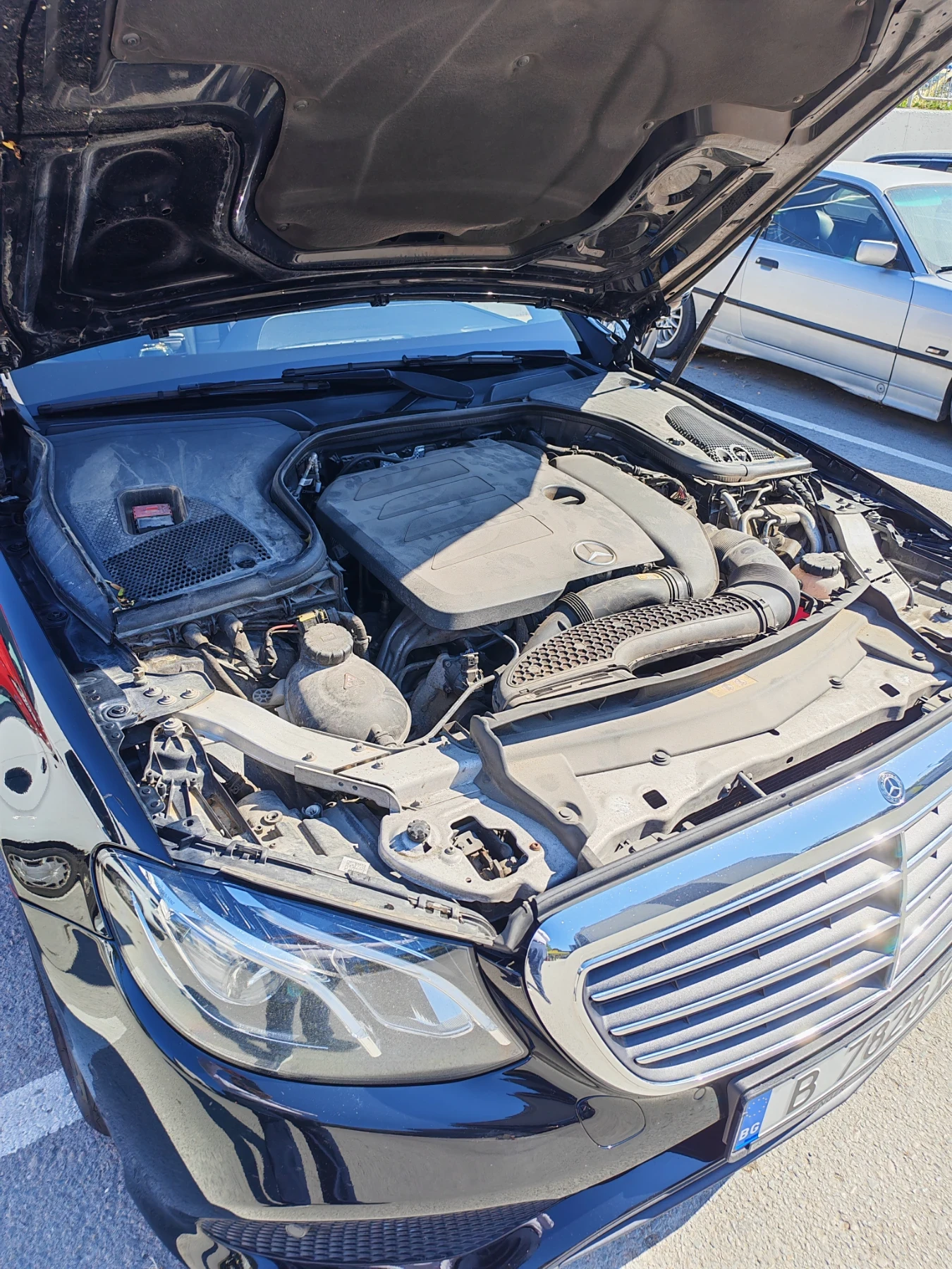 Mercedes-Benz E 200, снимка 5 - Автомобили и джипове - 55536020