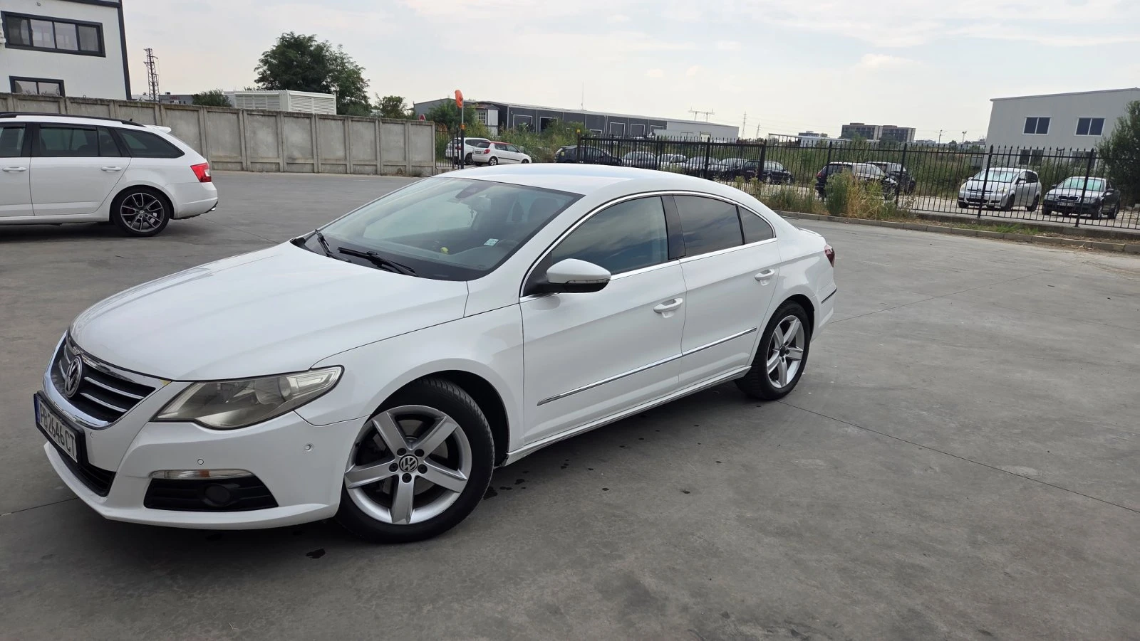VW CC  2.0 TDI, снимка 2 - Автомобили и джипове - 55787612