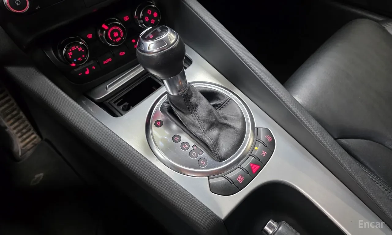 Audi Tt 2.0 TFSI , снимка 14 - Автомобили и джипове - 56003778