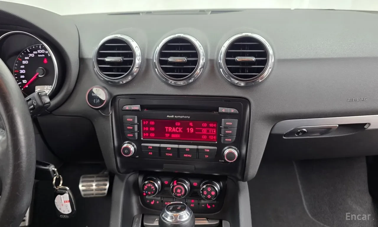 Audi Tt 2.0 TFSI , снимка 6 - Автомобили и джипове - 56003778