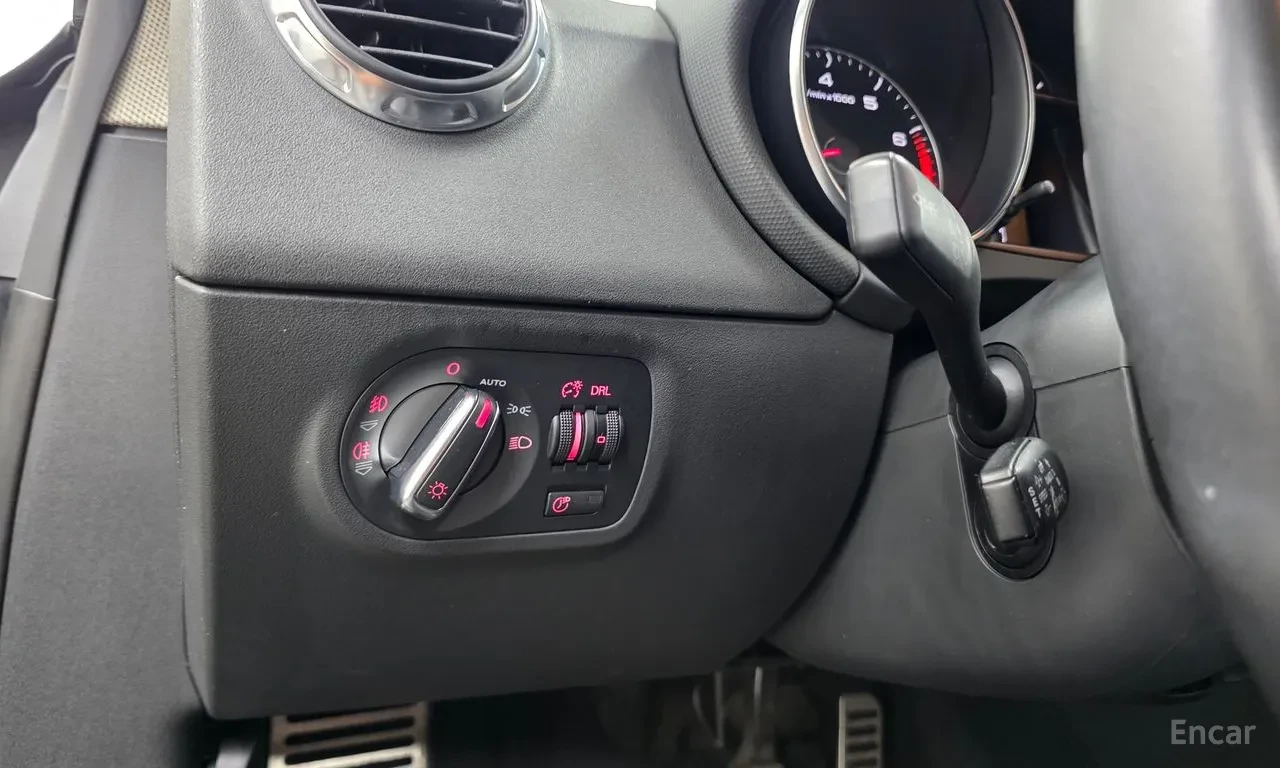 Audi Tt 2.0 TFSI , снимка 10 - Автомобили и джипове - 56003778