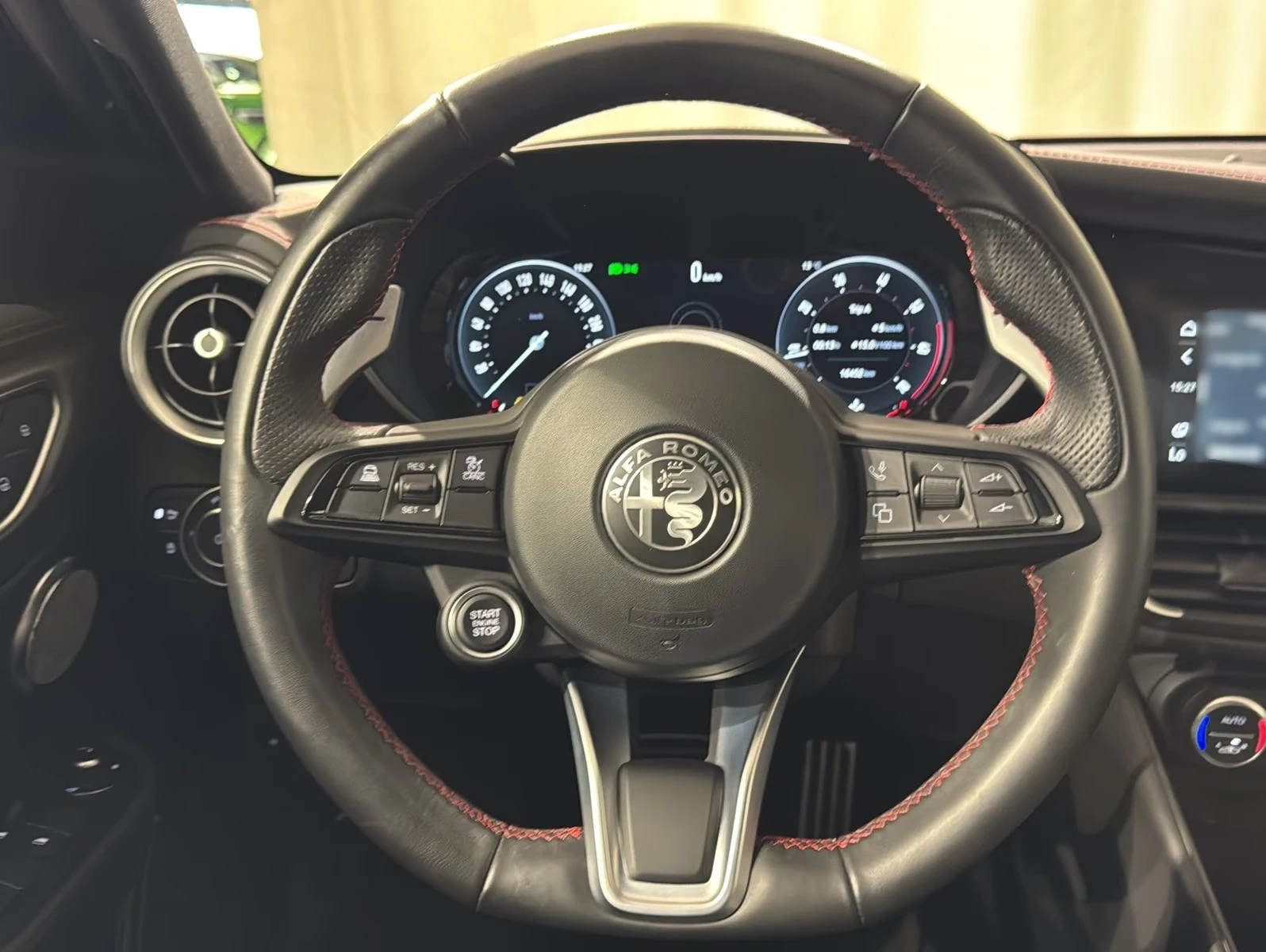 Alfa Romeo Giulia 2.0 COMPETIZIONE Q4 / MATRIX / 19 / H&K/ FACELIFT, снимка 10 - Автомобили и джипове - 56156991
