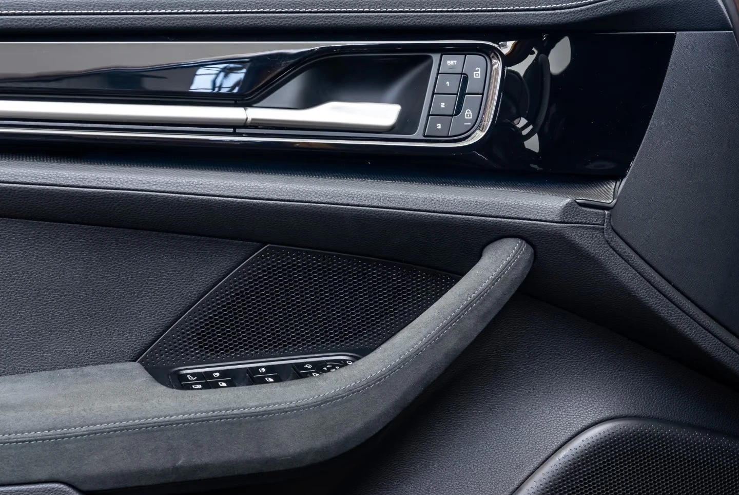 Porsche Panamera TURBO E-HYBRID / BOSE / MATRIX / ACTIVE RIDE / HUD | Mobile.bg � ����������� 10