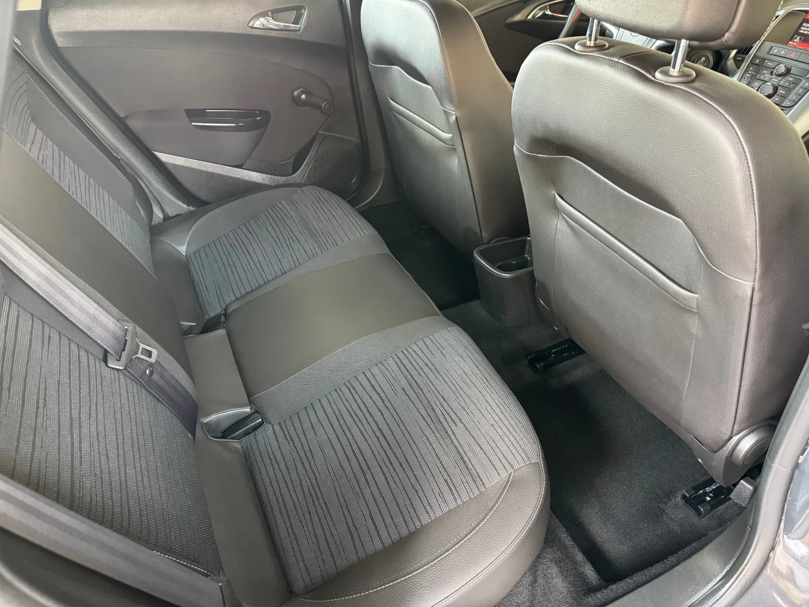 Opel Astra 1, 7CDTi* COSMO* 2014 �* ����* EURO 5B | Mobile.bg � ����������� 14